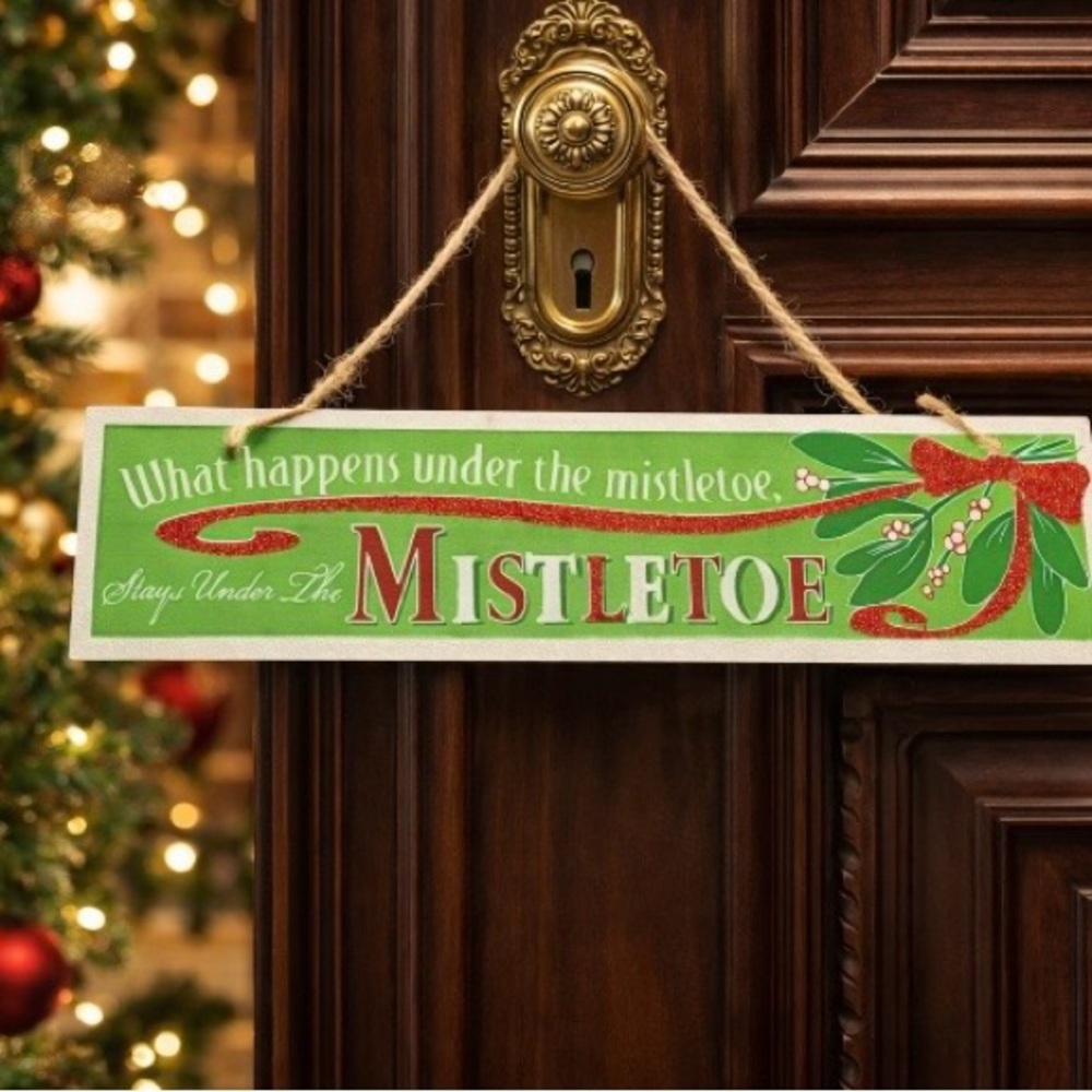 New - Christmas Mistletoe Sign / Decor / Gift